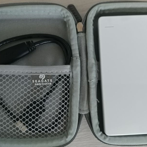 Seagate 2테라 외장하드 판매 합니다. 이미지