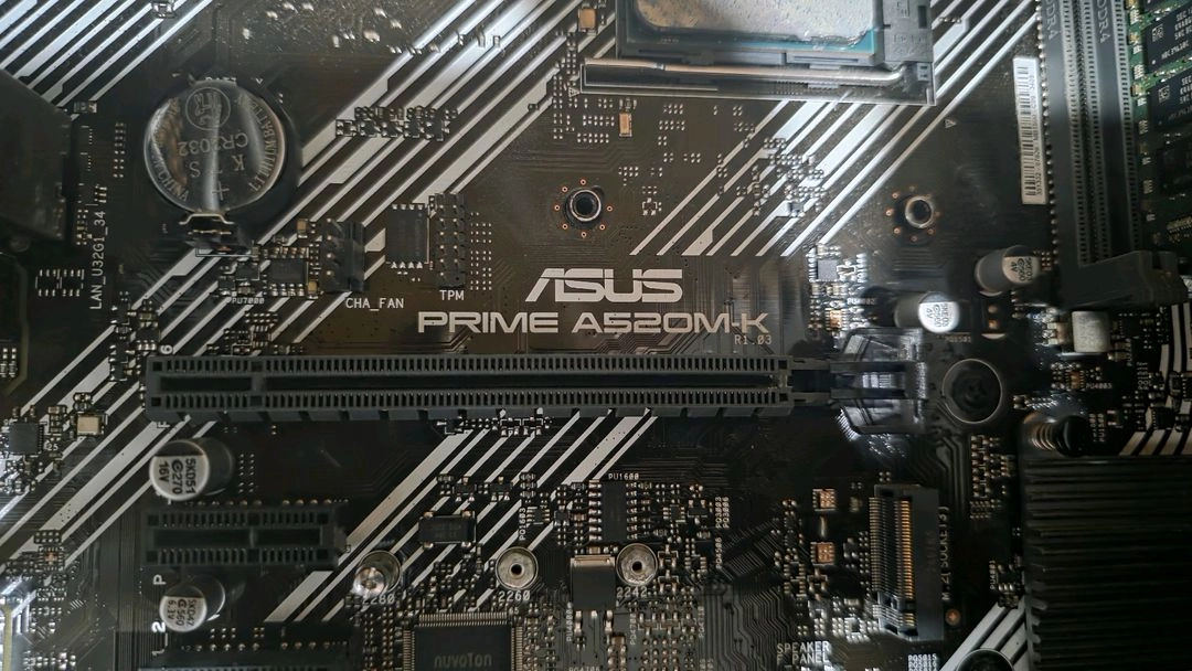 메인보드 + AMD 라이젠 5 2400G 삼성nvme 256 케이스까지 파워 500까지 이미지