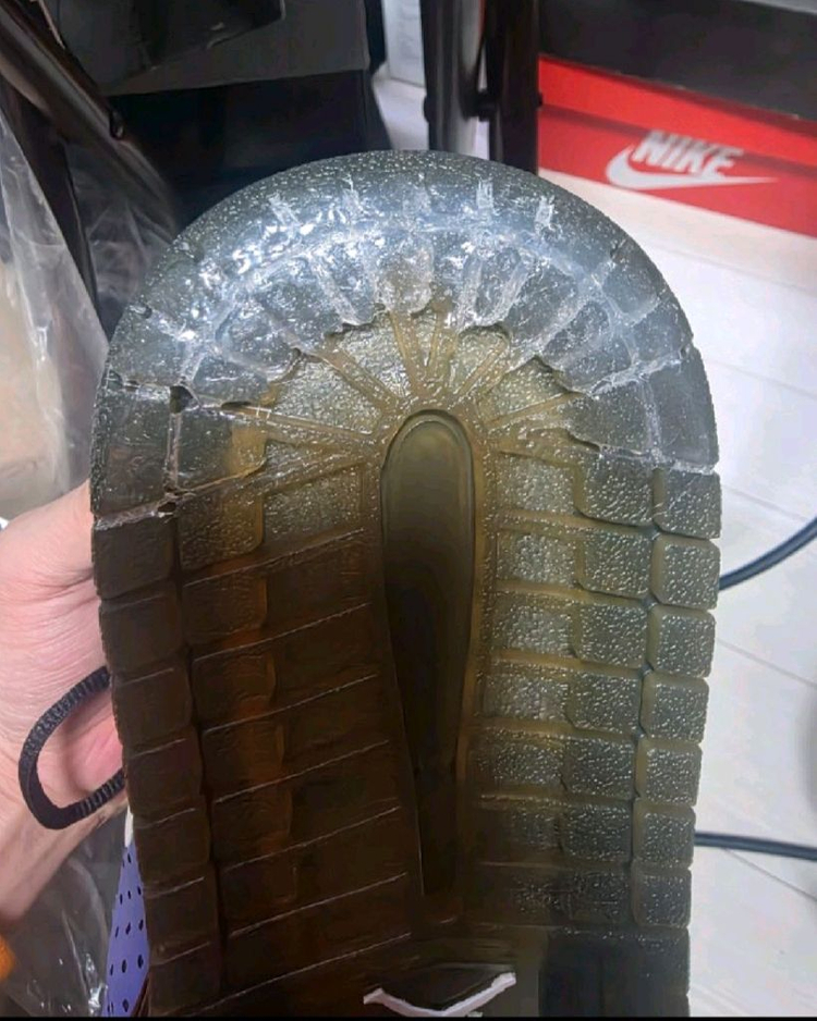 에어조던 alpha aj1 outdoor 270mm 이미지