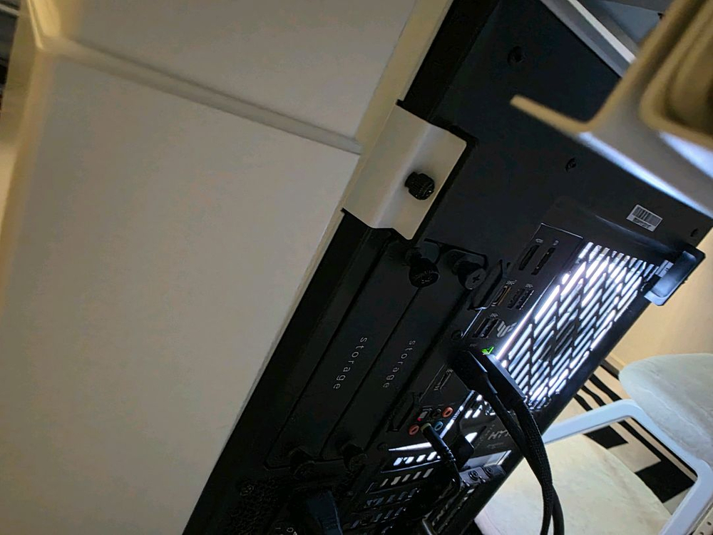 반본체 pc 이미지