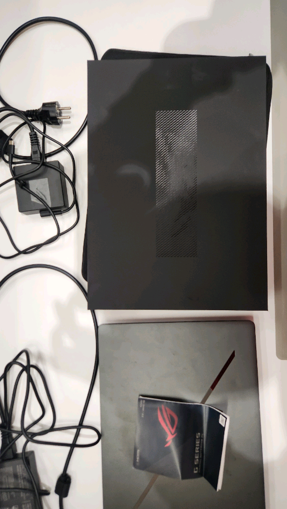 ASUS 에이수스 2024 ROG 제피러스 G16 라이젠 9 지포스 RTX 4070 노트북 판매합니다. 이미지