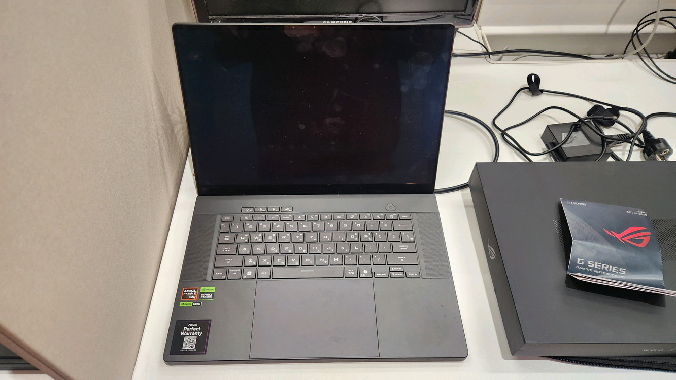 ASUS 에이수스 2024 ROG 제피러스 G16 라이젠 9 지포스 RTX 4070 노트북 판매합니다. 이미지