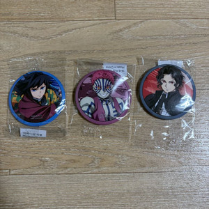 귀멸의 칼날 무한성 14주차 특전 뱃지 세트 미개봉 판매 (기유,무잔,아카자) 이미지