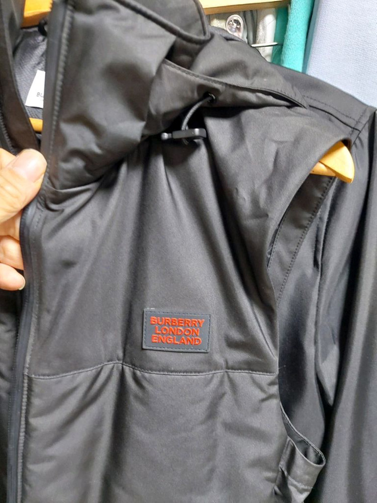 버버리 블랙 2인1 패딩조끼 나일론코트 46 이미지