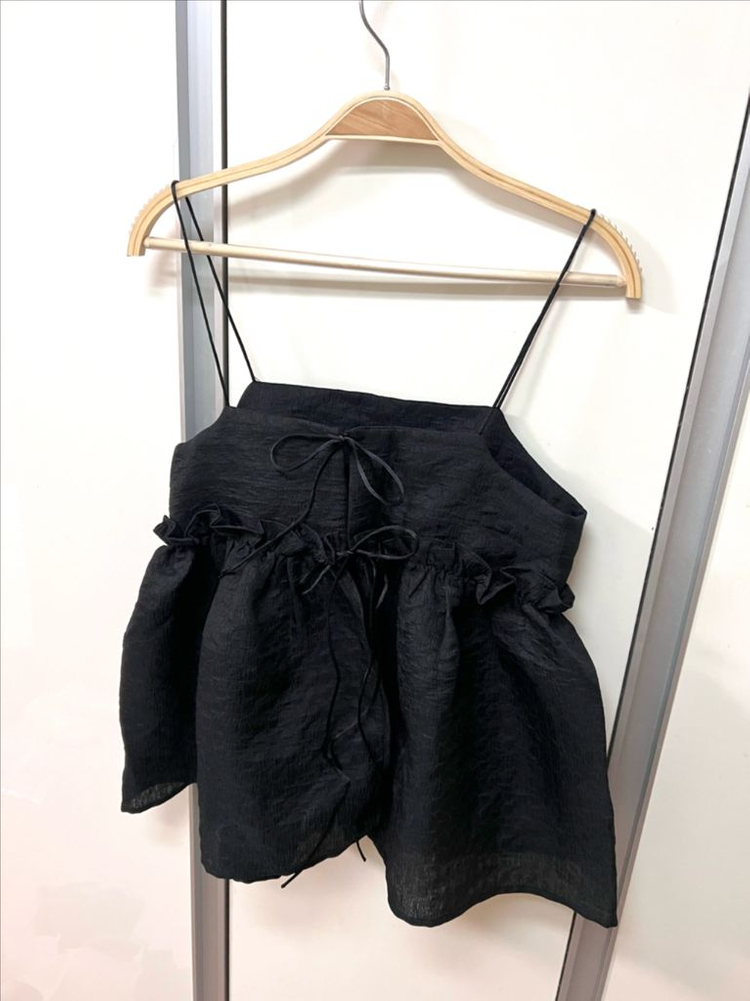 바스켓 BASKET 프릴 탑 세실리아 슬리브리스 레이어드 나시 블라우스 뷔스티에 자카드 리본 이미지