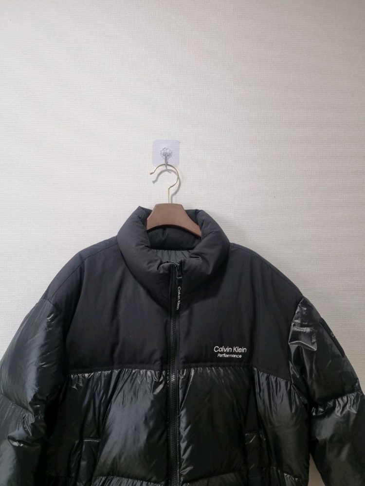 캘빈클라인 퍼포먼스 벌키 패딩 덕 다운 블랙 상태최상 이미지