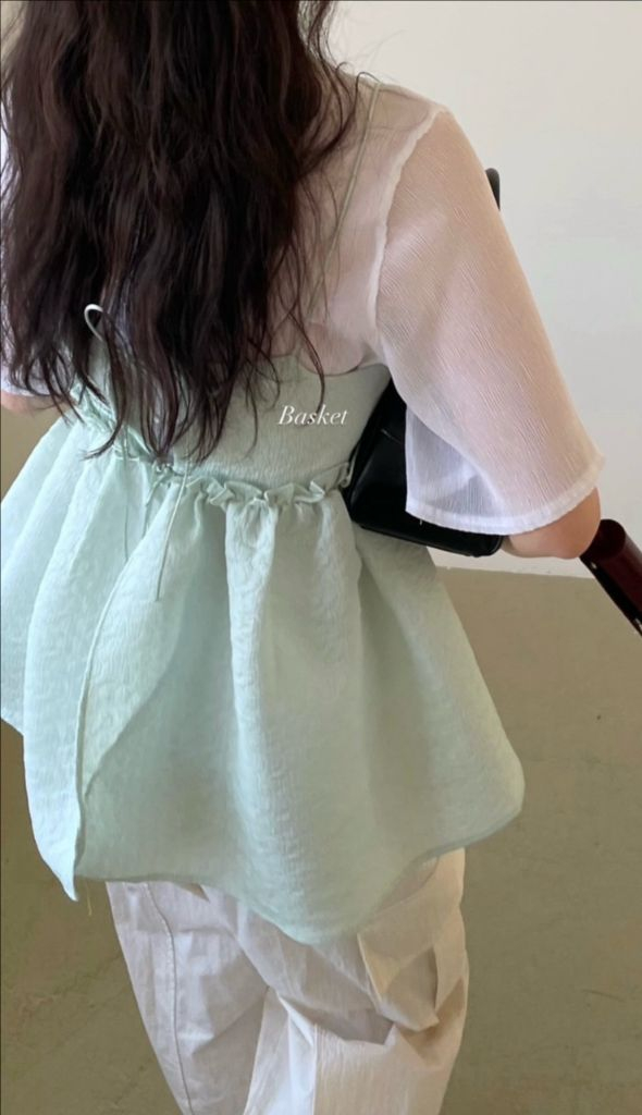 바스켓 BASKET 프릴 탑 세실리아 슬리브리스 레이어드 나시 블라우스 뷔스티에 자카드 리본 이미지