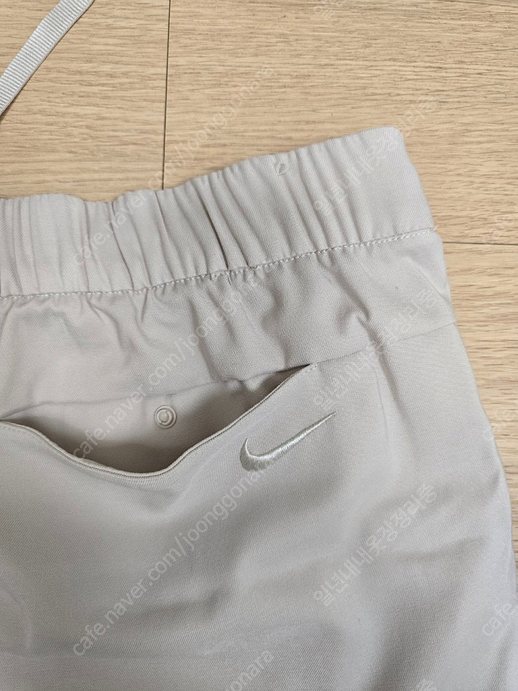 나이키 여성 UPF40+ 골프 반바지 아이보리 L 이미지