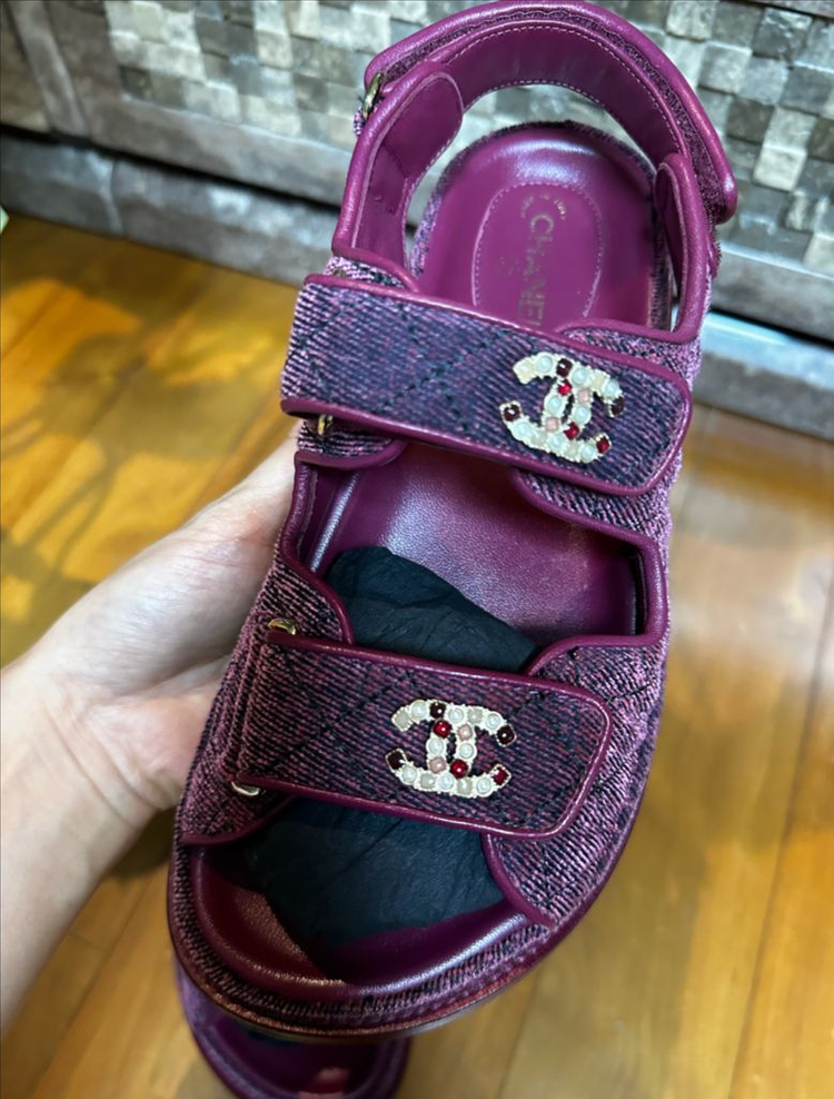 샤넬 공방벨크로 샌들 35사이즈 이미지