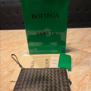 보테가베네타 인트레치아토 클러치백 이미지