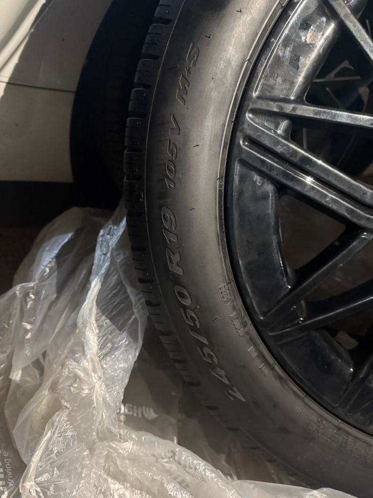 245 50 19 4개 피렐리 피제로 올시즌 타이어 이미지