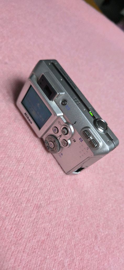 니콘쿨픽스 3700 디카 이미지