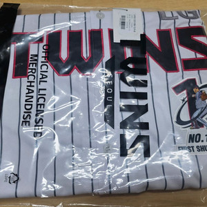 LG트윈스 임찬규 완봉승 유니폼 110 이미지