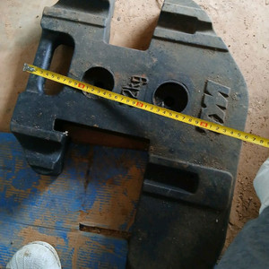 동양트랙터웨이트 32킬로 4개모두 27만원 이미지