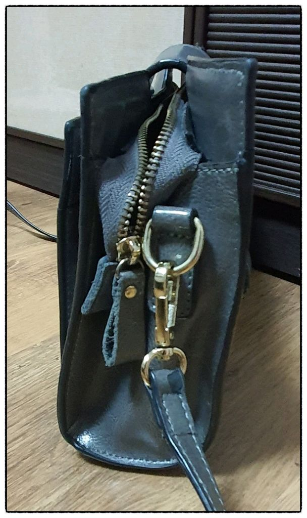 여성 가죽 크로스백 그레이 이미지