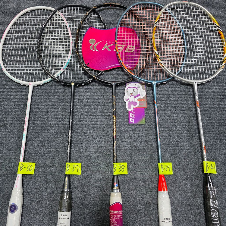 (택포5.5)최고급 경기용 선수용 새상품 배드민턴 라켓 저렴히 판매합니다 이미지