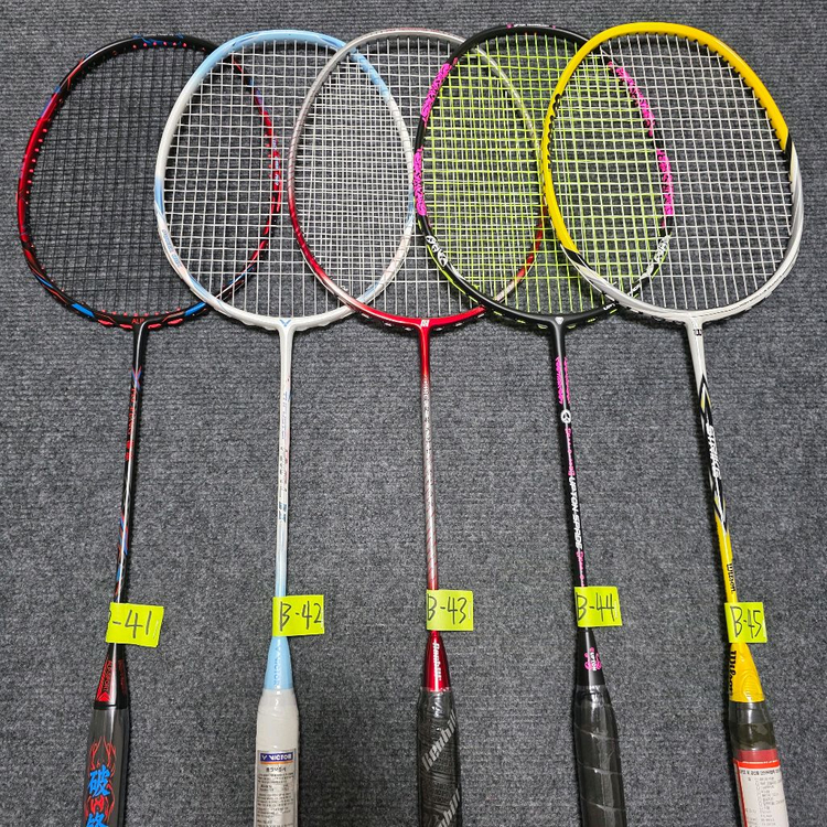 (택포5.5)최고급 경기용 선수용 새상품 배드민턴 라켓 저렴히 판매합니다 이미지