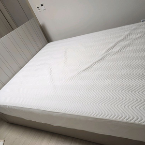 퀸 침대프레임 매트리스 세트 이미지