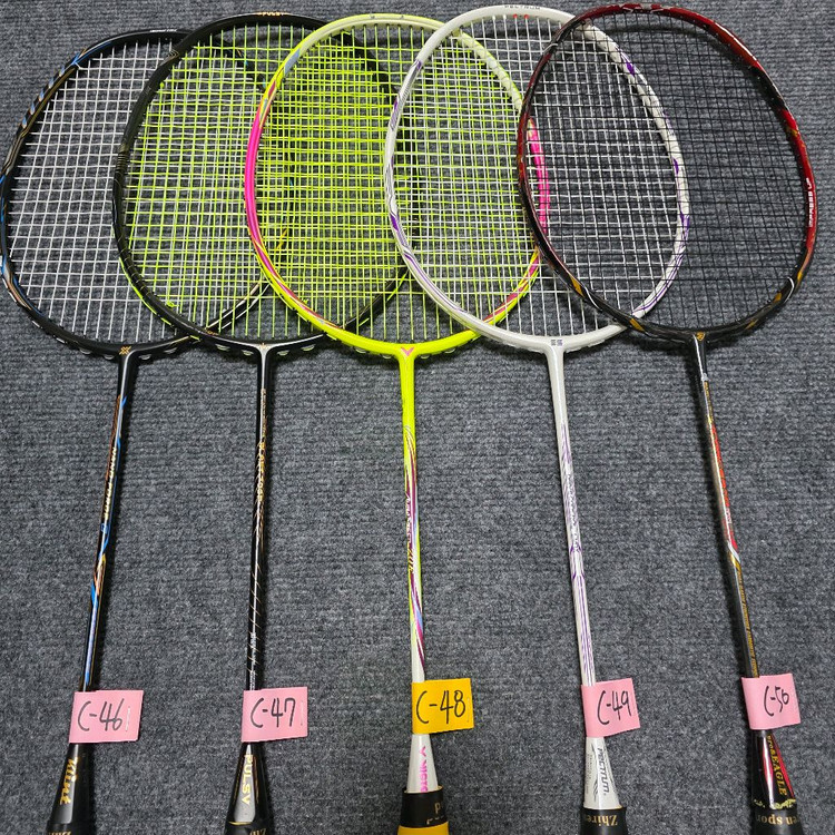 (평균택포4만원) 경기용 카본 수리 배드민턴 라켓 저렴히 판매합니다 이미지