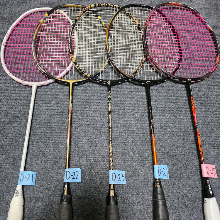 (택포5만원) 경기용 선수용 배드민턴 라켓 저렴히 판매합니다 이미지