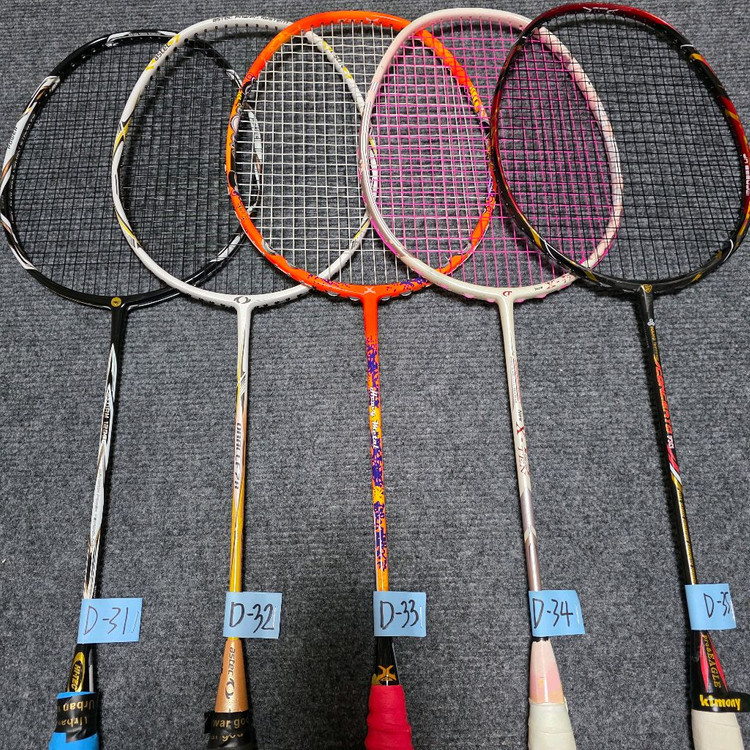 (택포5만원) 경기용 선수용 배드민턴 라켓 저렴히 판매합니다 이미지