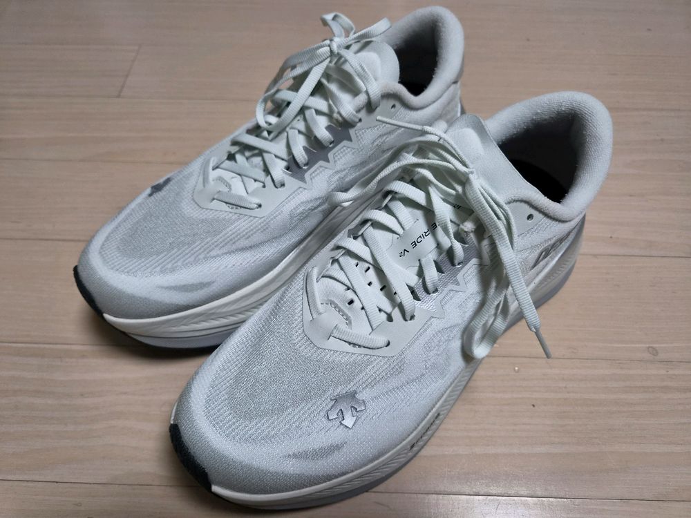 데상트 에너자이트 라이드 V2 245 이미지