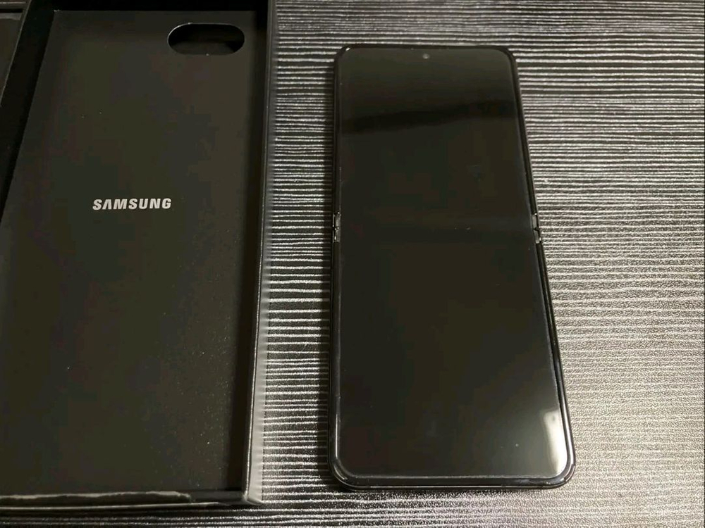 갤럭시 Z 플립5 그라파이트, 박스 풀세트 S급 이미지