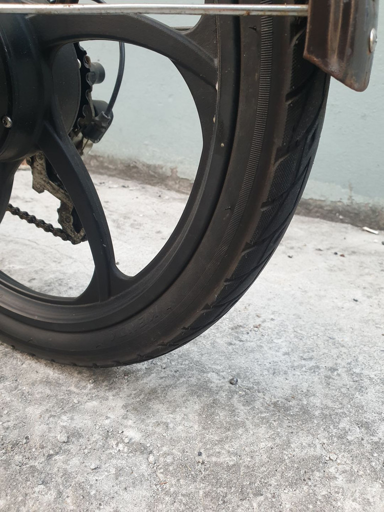 벨로스타 엉클 접이식 전기자전거 이미지