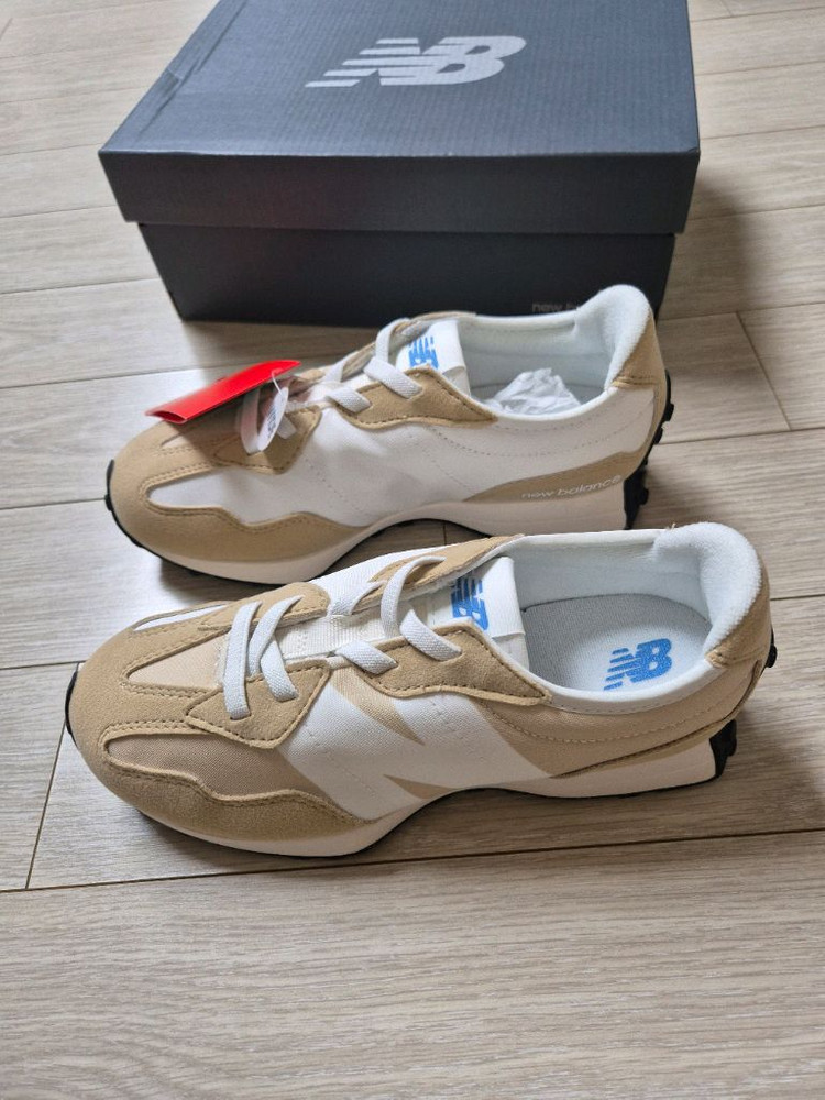 쿨거래시 6만택포! 미착용 새제품 정품 뉴발란스 327 편한 운동화 남아여아 공용 4계절 운동화 200 이미지