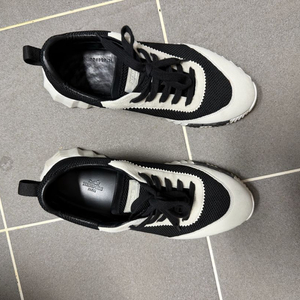 에르메스 바운싱 스니커즈 41사이즈 이미지