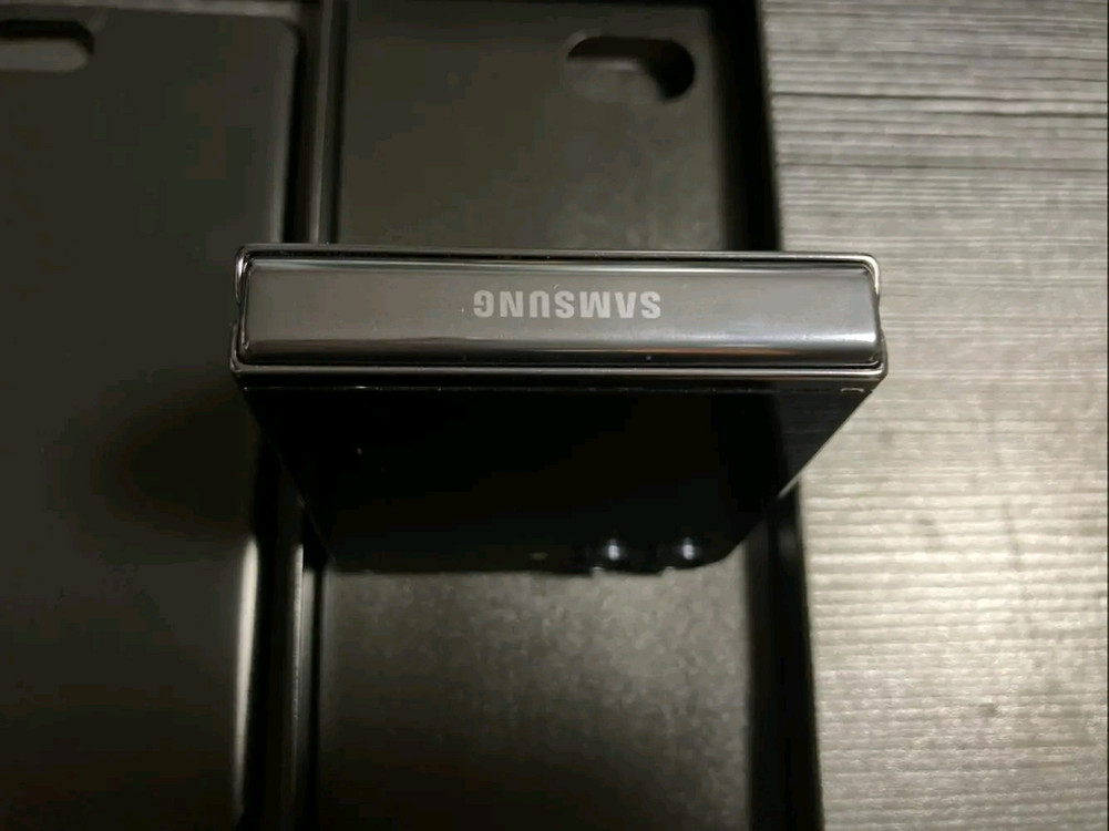 갤럭시 Z 플립5 그라파이트, 박스 풀세트 S급 이미지