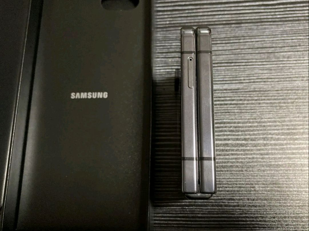 갤럭시 Z 플립5 그라파이트, 박스 풀세트 S급 이미지