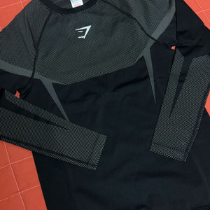 짐샤크(gymshark) 오닉스5.0 M사이즈 새상품 이미지