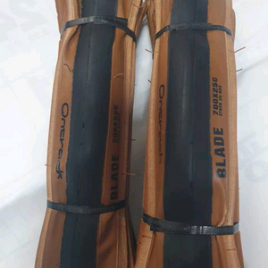 자전거 타이어 2개 색상 검월 (앞 뒤 한쌍)판매합니다(700*25c) 이미지