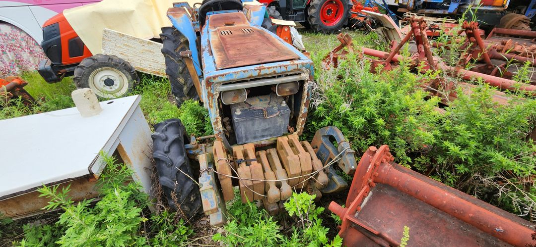 동양 TL2540 트랙터 트랙트 수리용이나 부품용으로팝 이미지