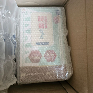 큐식스 아카리짱 유광(흰색) 버전 미개봉 팝니다 이미지