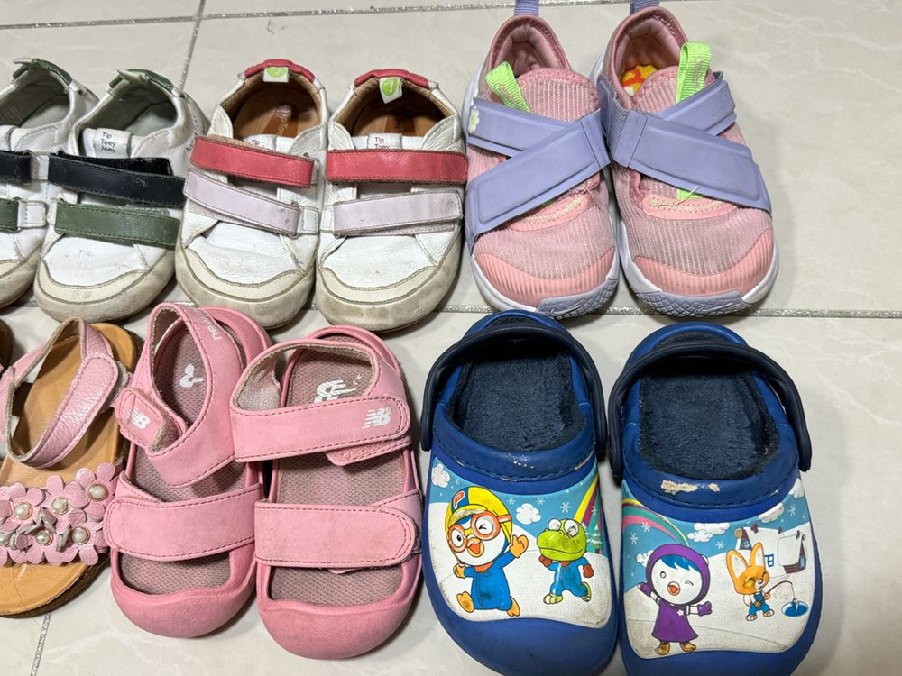 아기 신발 130사이즈 6켤레 일괄 팁토이조이 나이키 크록스 이미지