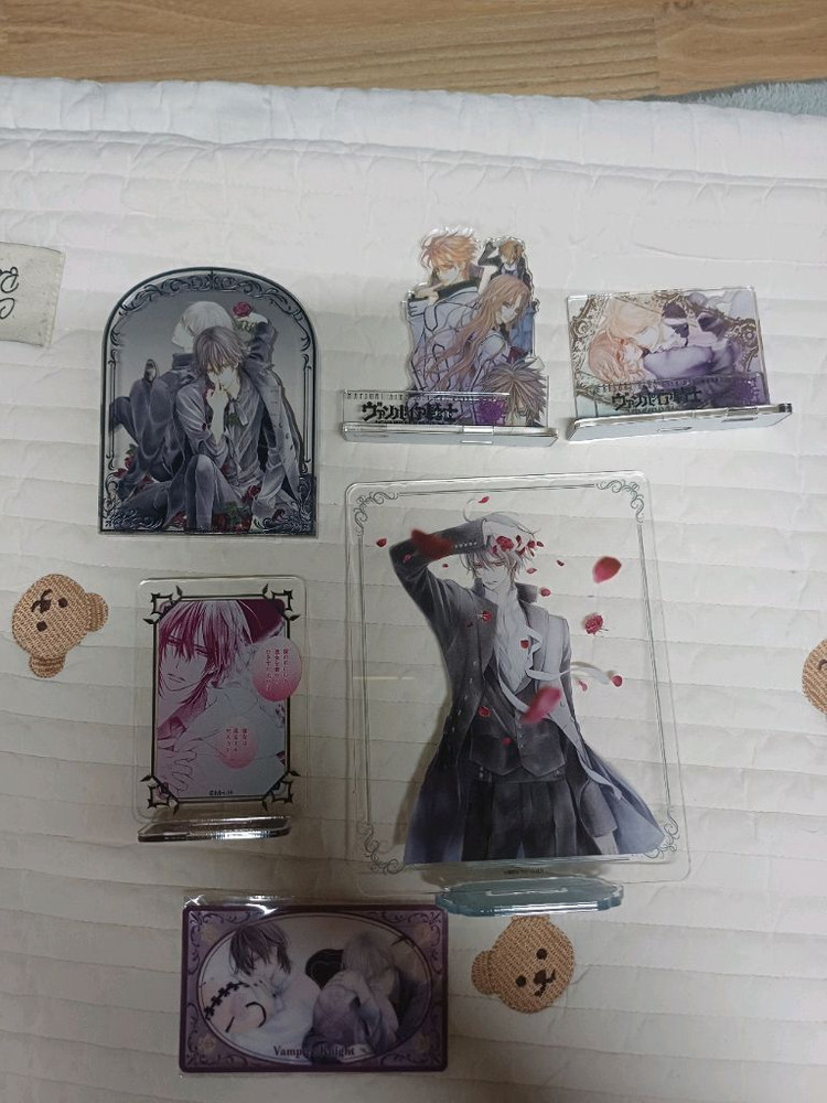 뱀파이어기사 굿즈들 이미지