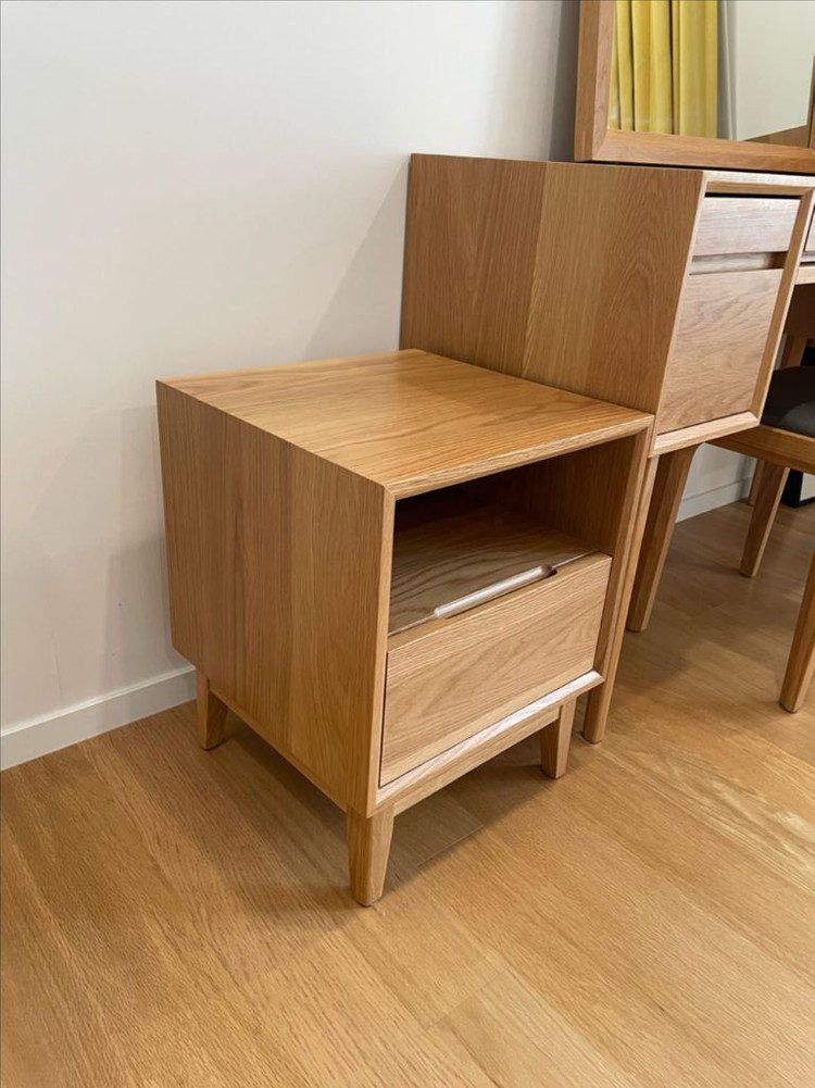 카레클린트 원목 오크 협탁 판매합니다 이미지