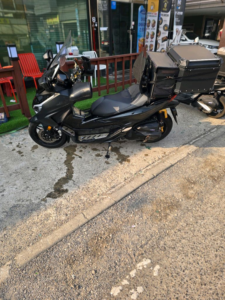350cc 스쿠터 이미지