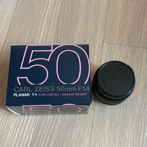 콘탁스 플라나 50mm f1.4 이미지