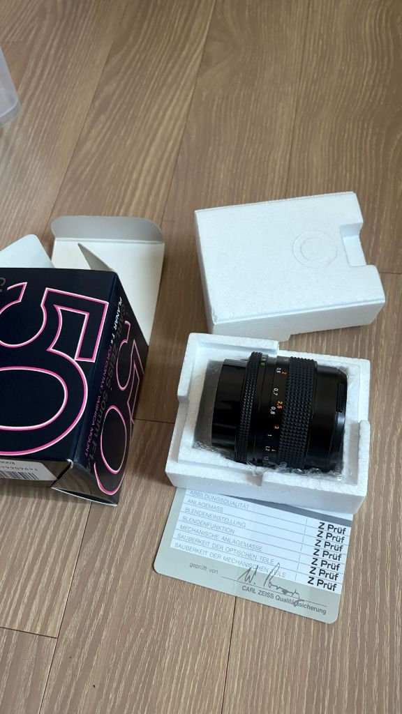 콘탁스 플라나 50mm f1.4 이미지