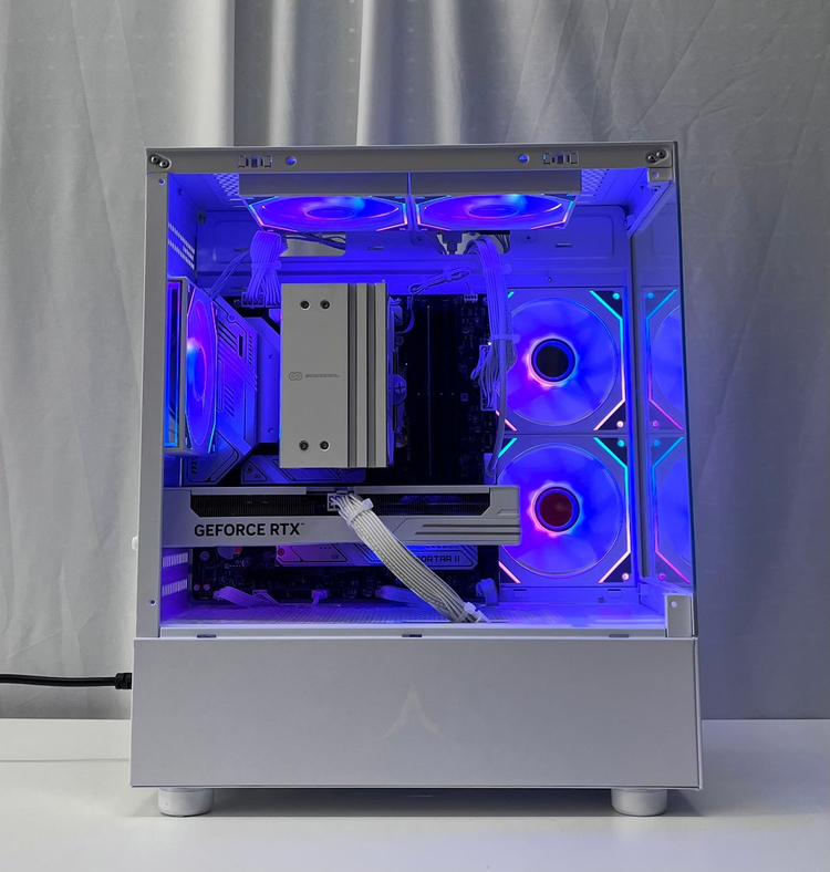 [새제품] I5 14400F + RTX 5060 노멀한 화이트 컨셉 컴퓨터 이미지