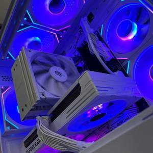 [새제품] I5 14400F + RTX 5060 노멀한 화이트 컨셉 컴퓨터 이미지
