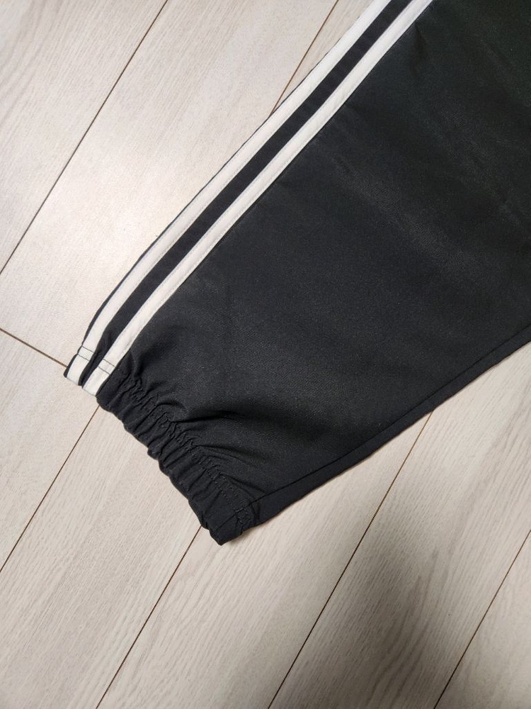 새상품급)아디다스 에센셜 3S 윈드러너 트레이닝 우븐 조거 팬츠 DQ3100 사이즈xxl스포츠웨어/하의/바지/남성용 이미지