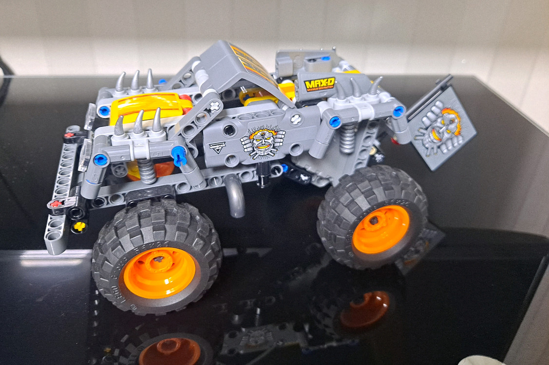 레고 테크닉 42119 몬스터 잼 맥스-D 이미지