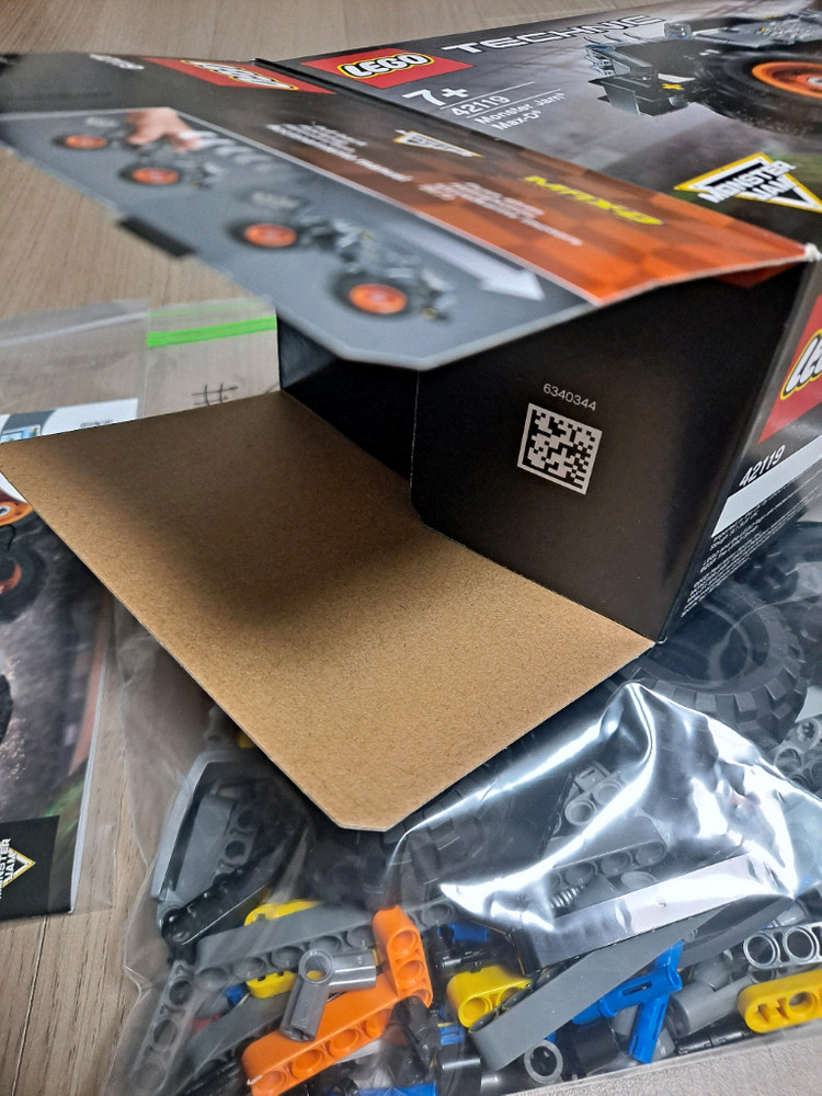 레고 테크닉 42119 몬스터 잼 맥스-D 이미지