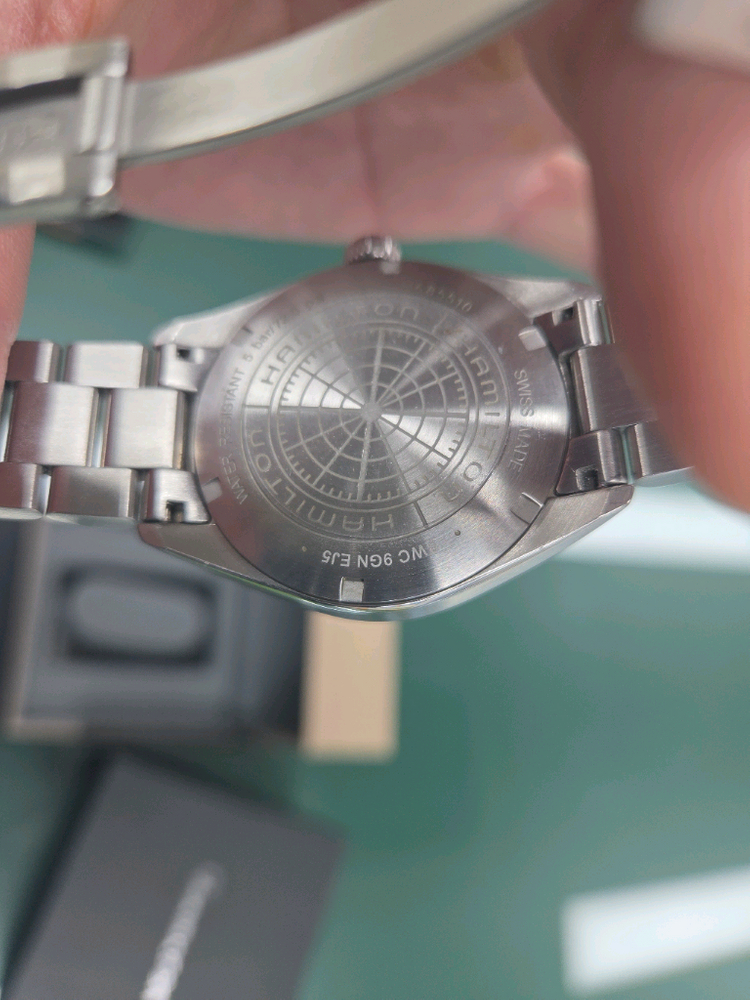 해밀턴 카키필드 쿼츠 이미지