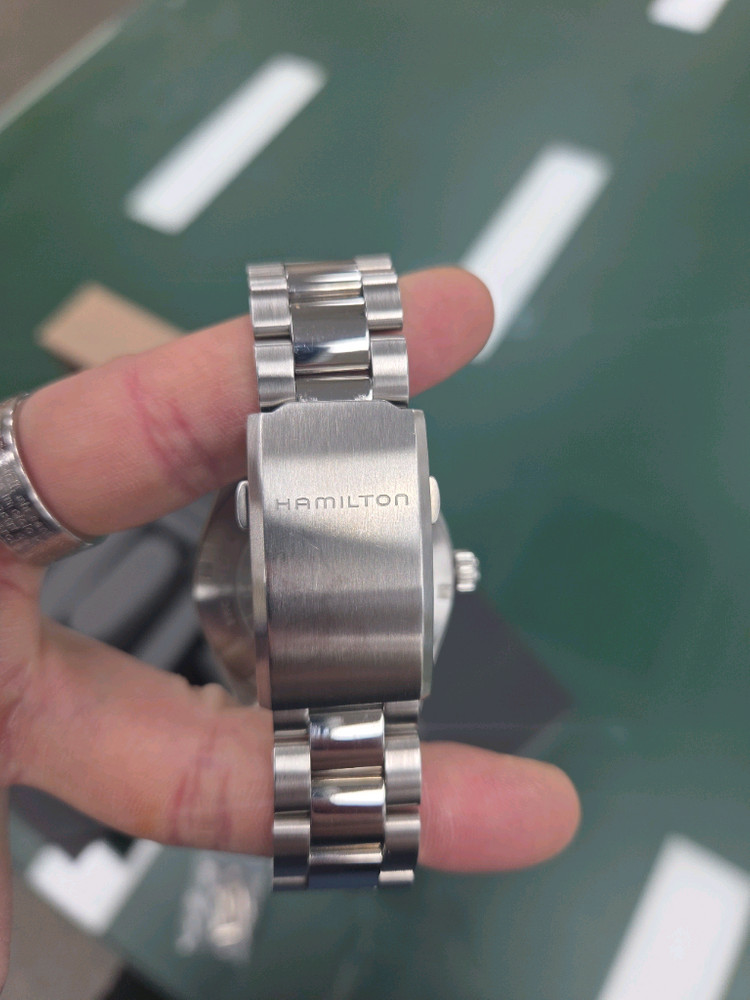 해밀턴 카키필드 쿼츠 이미지