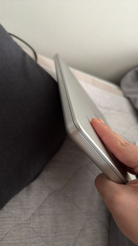 맥북 프로 14인치 m4 실버 이미지